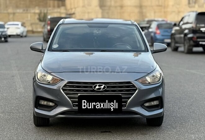 Hyundai Accent 2018, 300,000 km - 1.4 l - Bakı
