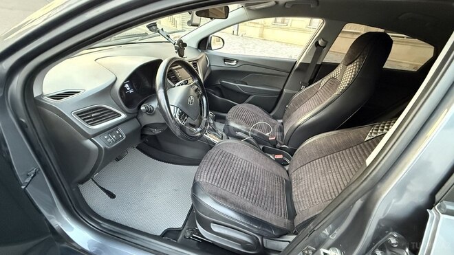 Hyundai Accent 2018, 300,000 km - 1.4 l - Bakı