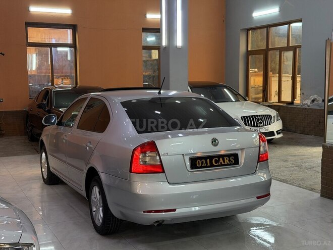 Skoda Octavia 2011, 199,123 km - 1.6 l - Xırdalan