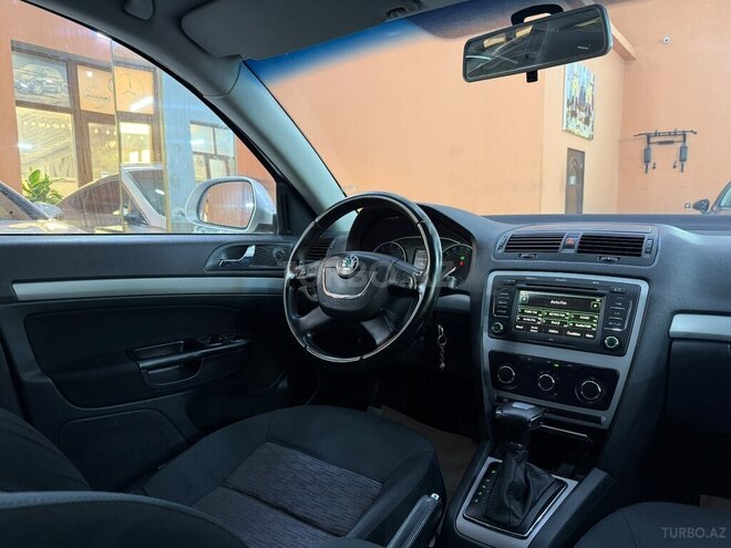 Skoda Octavia 2011, 199,123 km - 1.6 l - Xırdalan