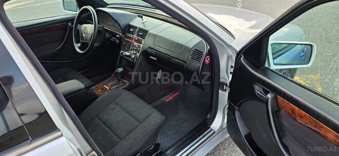 Mercedes C 220 1999, 250,000 km - 2.2 l - Masallı