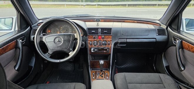 Mercedes C 220 1999, 250,000 km - 2.2 l - Masallı