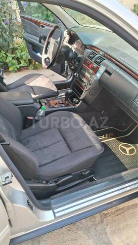 Mercedes E 240 1998, 341,000 km - 2.4 l - Bakı