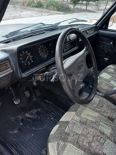 LADA (VAZ) 2107 1985, 24,800 km - 1.6 l - Salyan