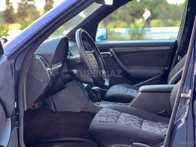 Mercedes C 220 2000, 386,000 km - 2.2 l - Sumqayıt