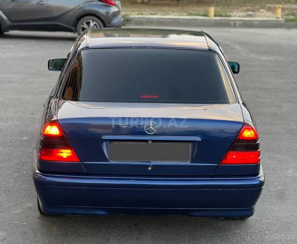 Mercedes C 220 2000, 386,000 km - 2.2 l - Sumqayıt