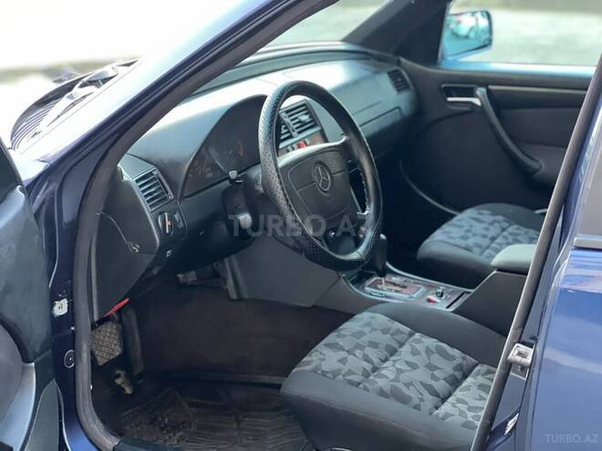 Mercedes C 220 2000, 386,000 km - 2.2 l - Sumqayıt