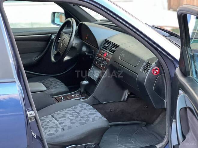 Mercedes C 220 2000, 386,000 km - 2.2 l - Sumqayıt