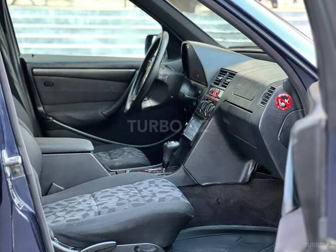 Mercedes C 220 2000, 386,000 km - 2.2 l - Sumqayıt