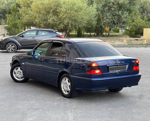 Mercedes C 220 2000, 386,000 km - 2.2 l - Sumqayıt