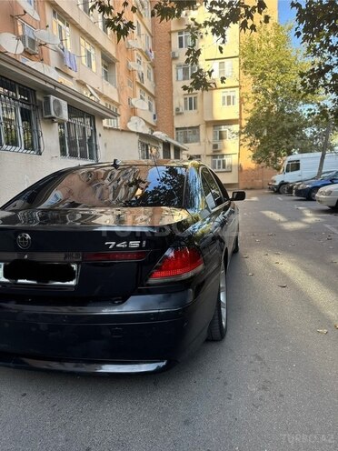 BMW 745 2002, 176,000 km - 4.4 l - Bakı