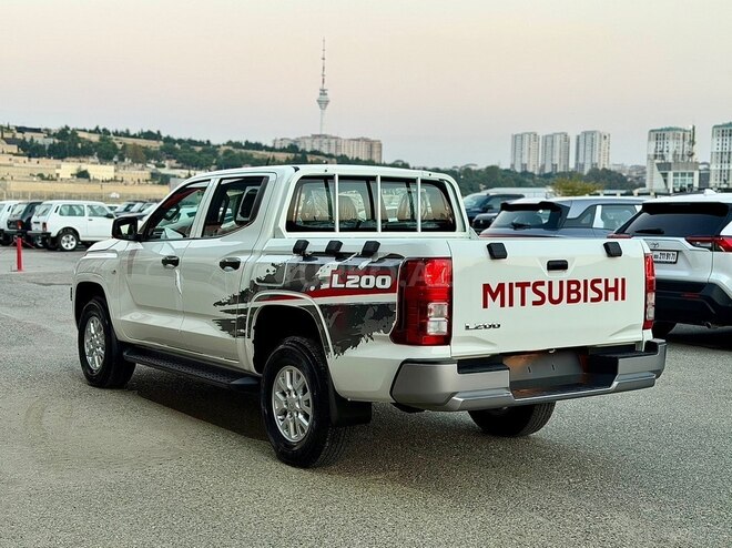 Mitsubishi L200 2026, 0 km - 2.4 l - Bakı
