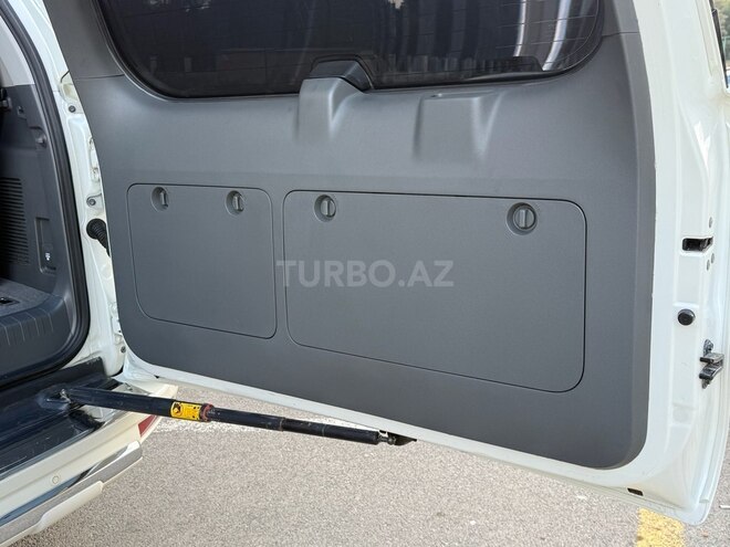Toyota Land Cruiser Prado 2011, 140,000 km - 2.7 l - Bakı