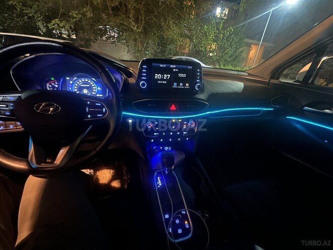 Hyundai Santa Fe 2018, 156,000 km - 2.0 л - Bakı