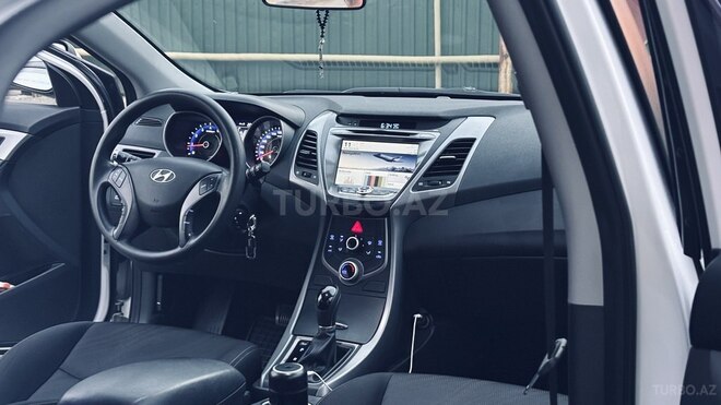 Hyundai Avante 2014, 144,000 km - 1.6 l - Masallı