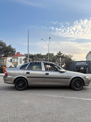 Opel Vectra 1997, 442,000 km - 1.6 l - Bakı