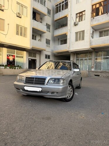 Mercedes C 220 2000, 452,369 km - 2.2 l - Bakı