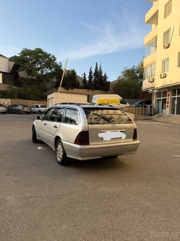 Mercedes C 220 2000, 452,369 km - 2.2 l - Bakı