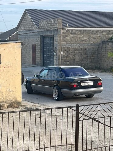 Mercedes 220 E 1994, 285,000 km - 2.2 l - Bakı