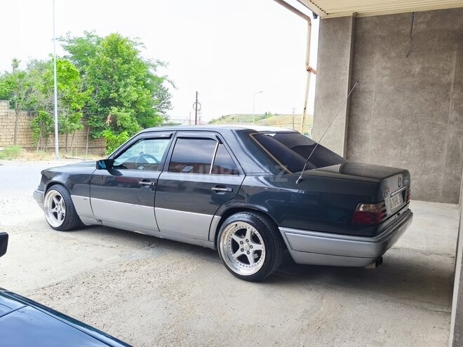 Mercedes 220 E 1994, 285,000 km - 2.2 l - Bakı