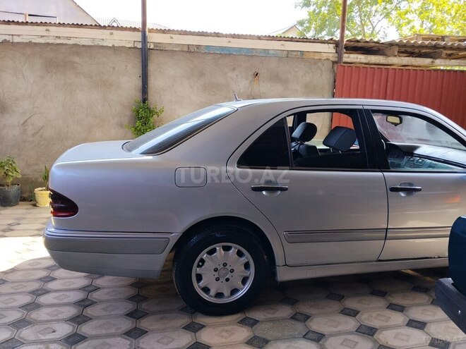 Mercedes E 230 1997, 200,008 km - 2.3 l - Cəlilabad