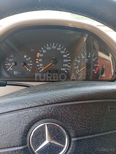 Mercedes C 180 1999, 300,050 km - 1.8 л - Gəncə