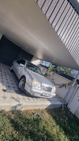 Mercedes E 280 1998, 525,555 km - 2.8 l - Oğuz
