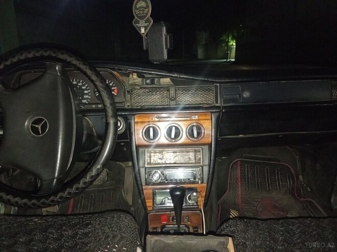Mercedes 190 1992, 198,859 km - 2.5 l - Masallı