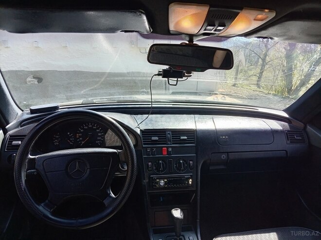 Mercedes C 220 1995, 280,000 km - 2.2 l - Lənkəran