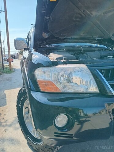 Mitsubishi Pajero 2005, 335,455 km - 3.0 l - Bakı