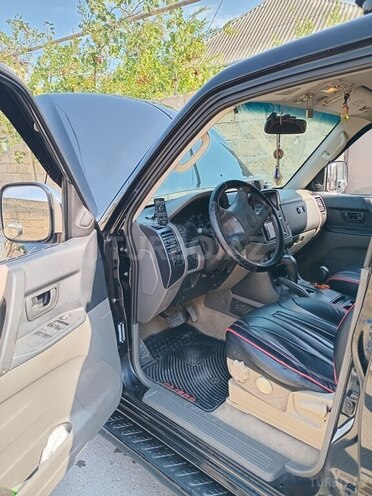 Mitsubishi Pajero 2005, 335,455 km - 3.0 l - Bakı