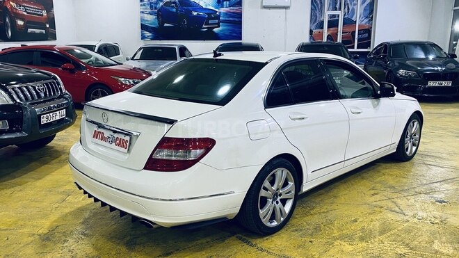 Mercedes C 300 2011, 196,385 km - 3.0 l - Sumqayıt