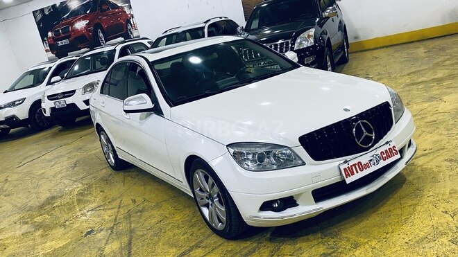 Mercedes C 300 2011, 196,385 km - 3.0 l - Sumqayıt