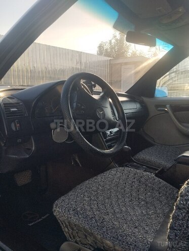 Mercedes C 230 1997, 320,000 km - 2.3 л - Şirvan