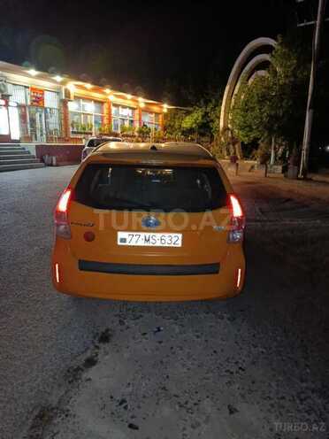 Toyota Prius V 2014, 380,000 km - 1.8 л - Sumqayıt