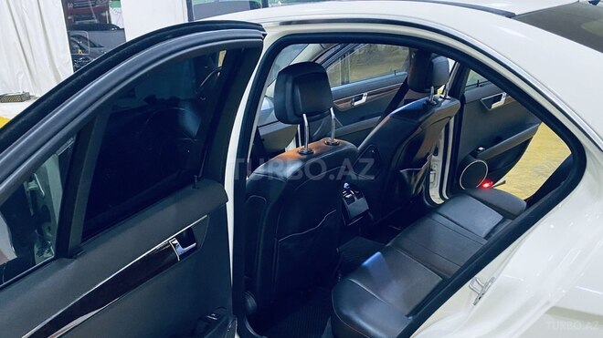 Mercedes C 300 2011, 196,385 km - 3.0 l - Sumqayıt