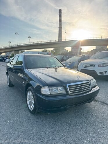 Mercedes C 220 1999, 286,000 km - 2.2 l - Bakı