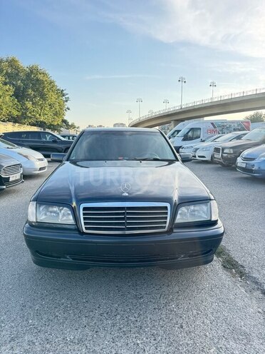 Mercedes C 220 1999, 286,000 km - 2.2 l - Bakı