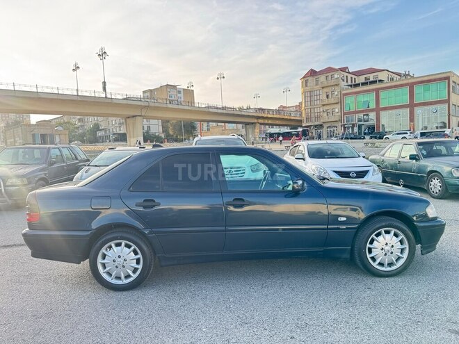 Mercedes C 220 1999, 286,000 km - 2.2 l - Bakı