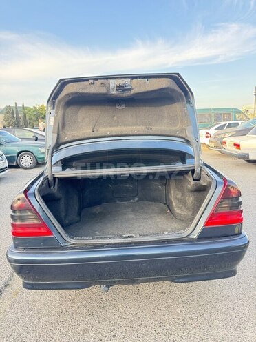 Mercedes C 220 1999, 286,000 km - 2.2 l - Bakı