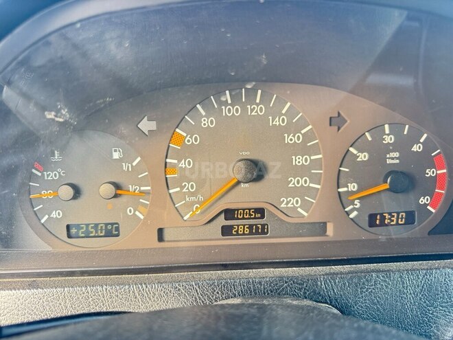Mercedes C 220 1999, 286,000 km - 2.2 l - Bakı