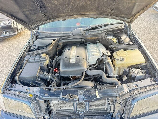 Mercedes C 220 1999, 286,000 km - 2.2 l - Bakı