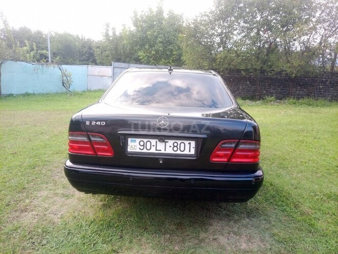 Mercedes E 240 1998, 443,090 km - 2.4 l - Zaqatala