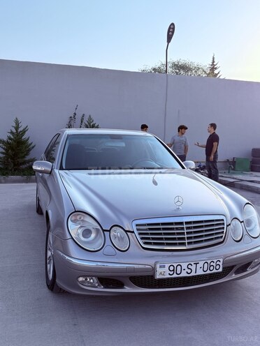 Mercedes E 240 2003, 349,000 km - 2.6 l - Beyləqan
