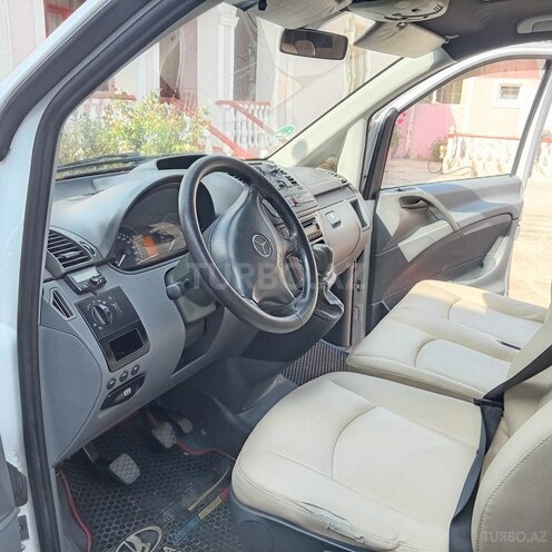 Mercedes  2010, 275,903 km - 2.1 л - Qazax