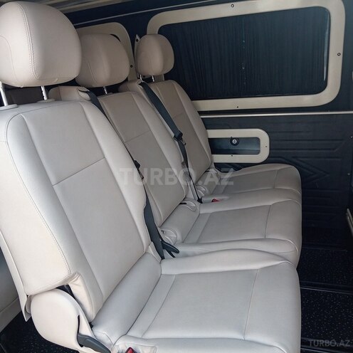 Mercedes  2010, 275,903 km - 2.1 л - Qazax