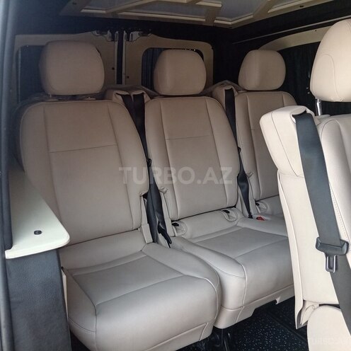 Mercedes  2010, 275,903 km - 2.1 л - Qazax
