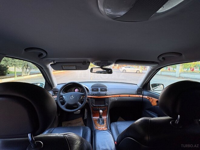 Mercedes E 220 2004, 401,600 km - 2.2 l - Göyçay