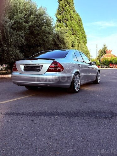 Mercedes E 220 2004, 401,600 km - 2.2 l - Göyçay