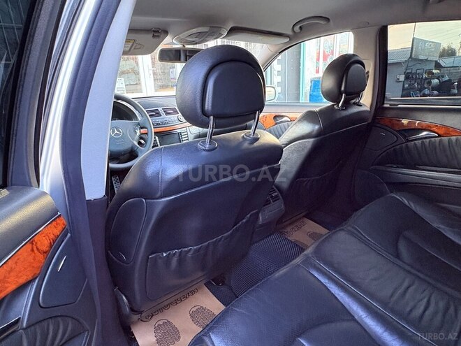Mercedes E 220 2004, 401,600 km - 2.2 l - Göyçay